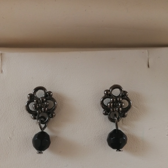 Earrings - Picture 4 of 5
